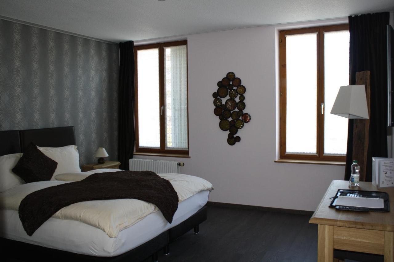 Hotel De La Gare Monthey Exterior foto